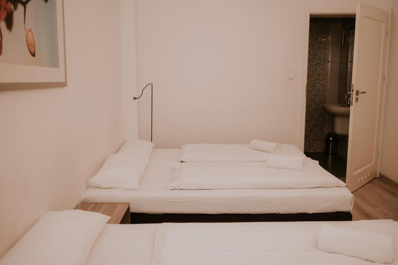 Hotel Garden Oleśnica Dış mekan fotoğraf