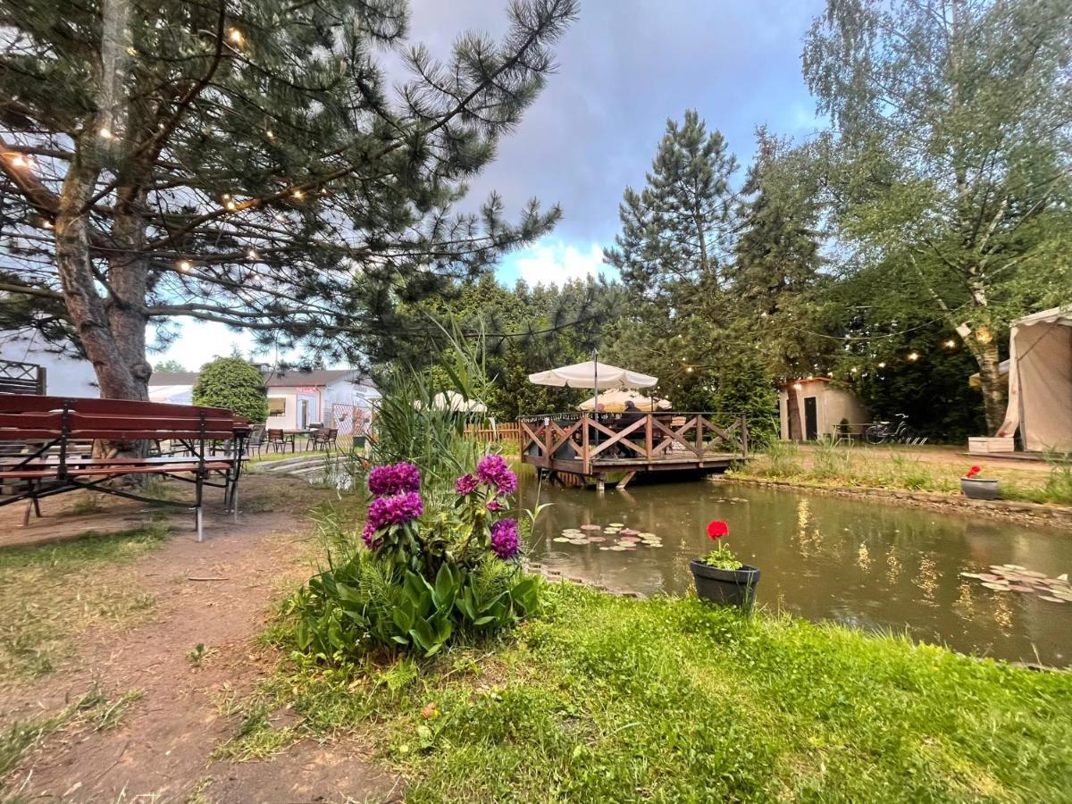 Hotel Garden Oleśnica Dış mekan fotoğraf