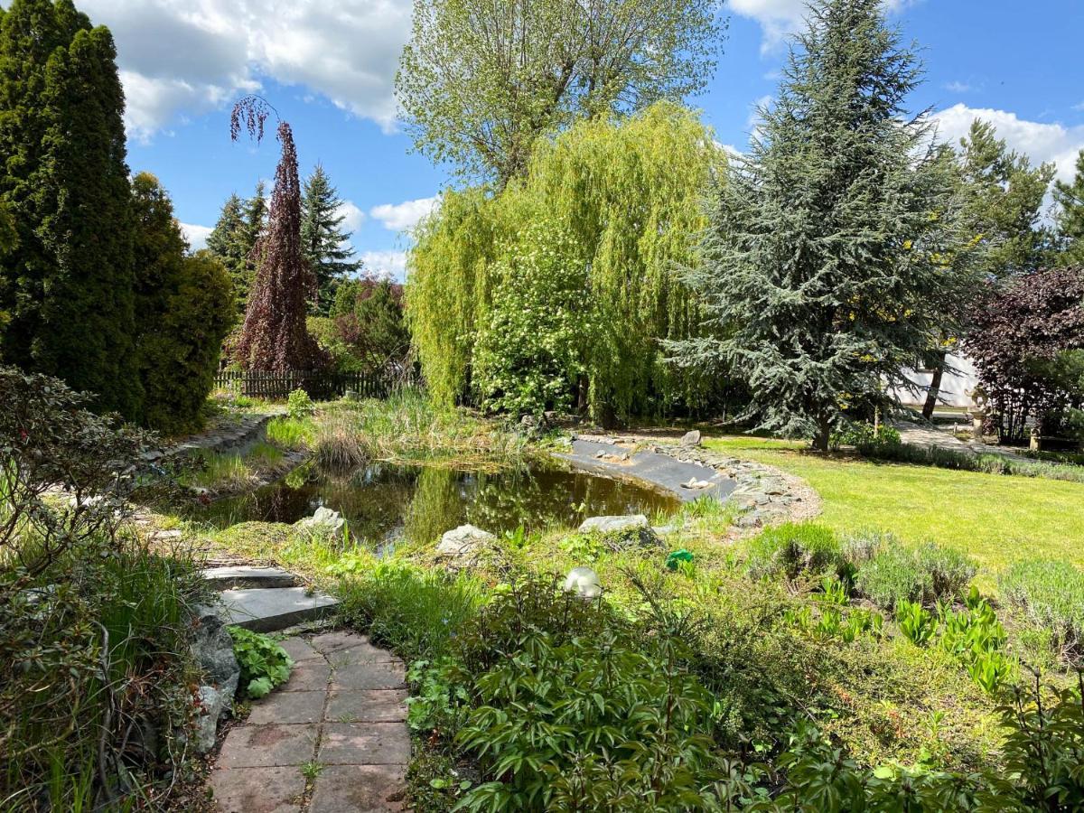 Hotel Garden Oleśnica Dış mekan fotoğraf